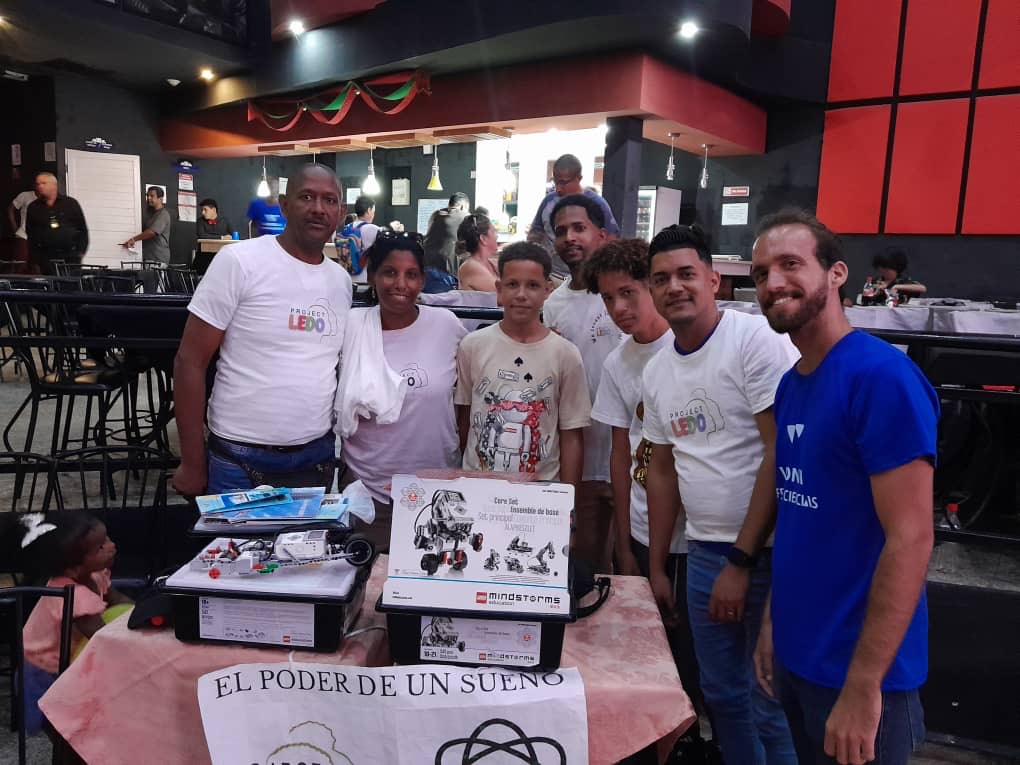 Project LEDO robotics program in Havana, summer 2024