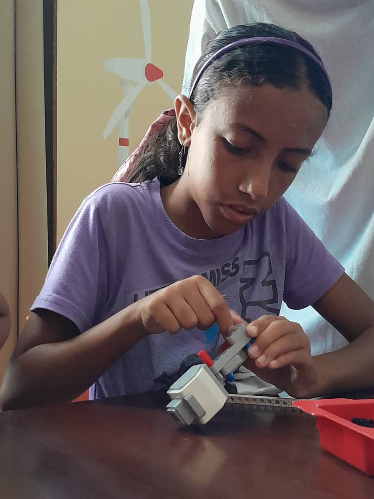 Project LEDO robotics program in Havana, summer 2024