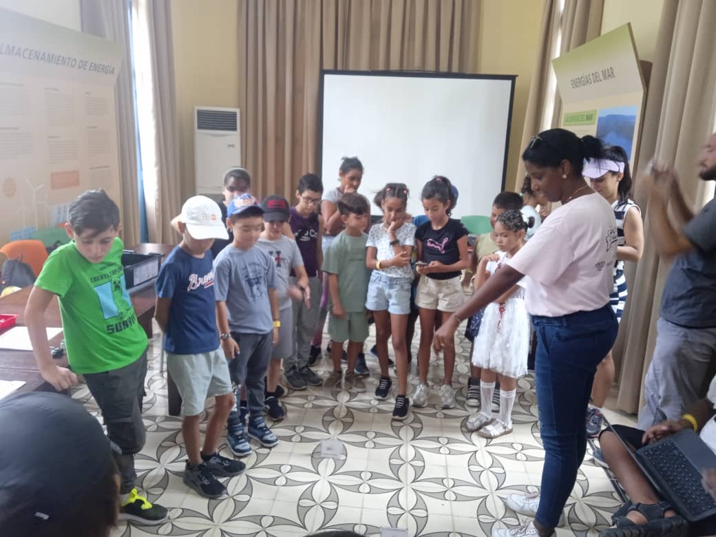 Project LEDO robotics program in Havana, summer 2024